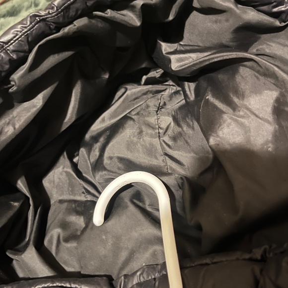 Black Guess Puffer Coat - Picture 7 of 8